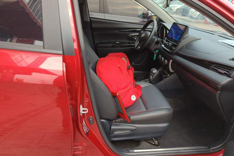 Used Toyota YARiS L 2021 X-Trail 1.5L CVT Luxury Edition
