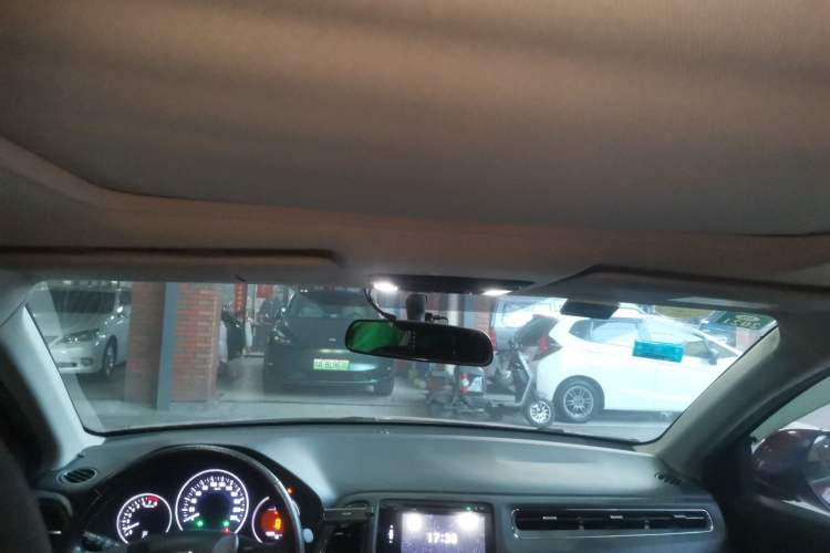 Used Honda Vezel 2017 1.8L CVT Two-Wheel Drive Luxury Model