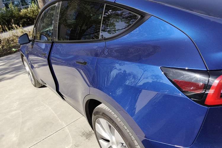 Used Tesla Model Y 2022 Long-Range All-Wheel-Drive Version
