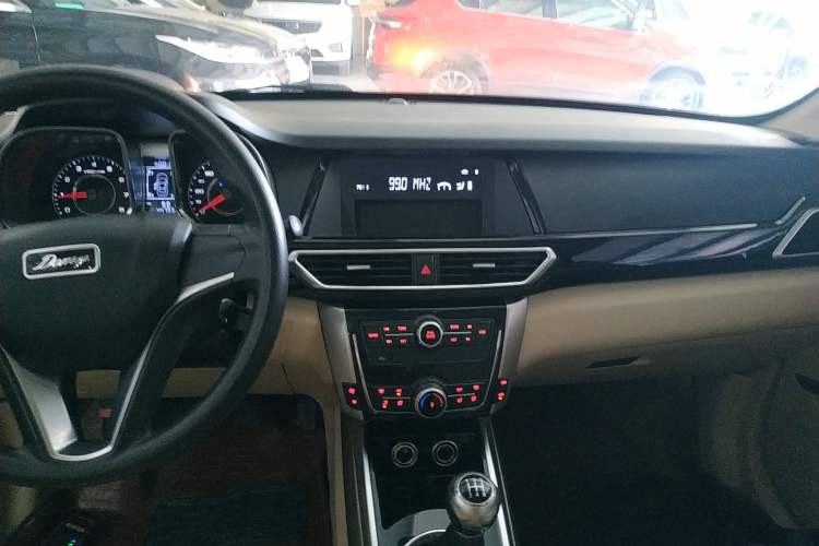 Used Zotye Domy X5 2017 Value Edition 1.6L Manual Comfort Model
