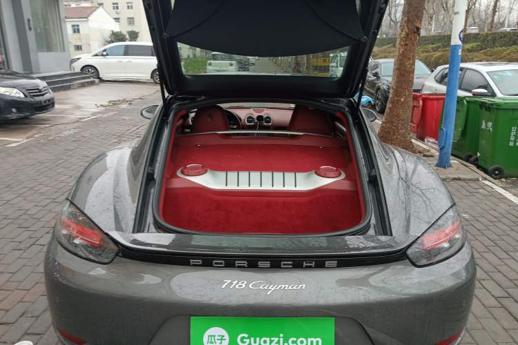 Used Porsche 718 2018 Cayman 2.0T
