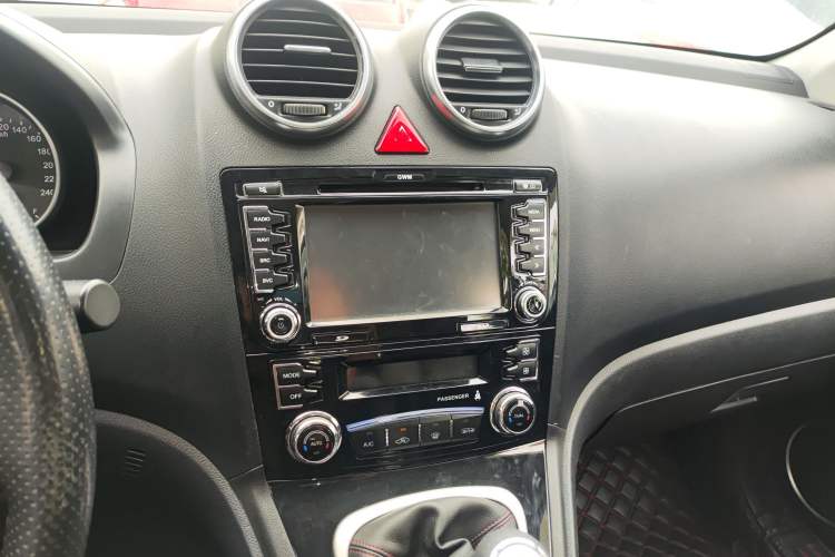 Used Haval H6 2013 Upgraded Model 1.5T Manual Two-Wheel Drive Elite Version
