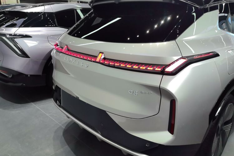 Used Lynk & Co 08 EM-P 2023 245km Ultra-Long Range Halo
