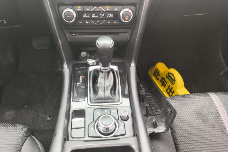 Used Mazda Mazda 3 Axela 2017 Sedan 1.5L Automatic Luxury Model Emission Standard China V
