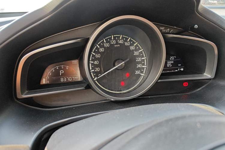 Used Mazda Mazda 3 Axela 2017 Hatchback 1.5L Automatic Comfort Model Emission Standard China V
