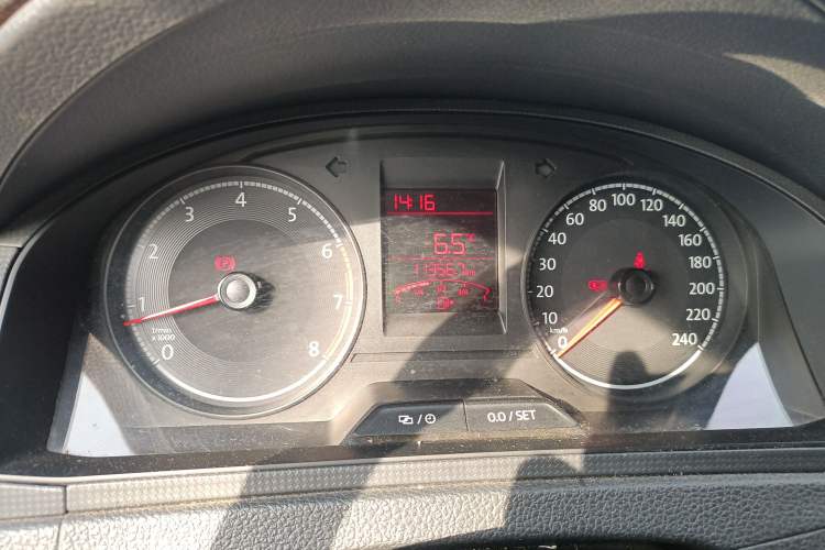 Used Volkswagen Santana 2016 1.6L Manual Fashion Edition