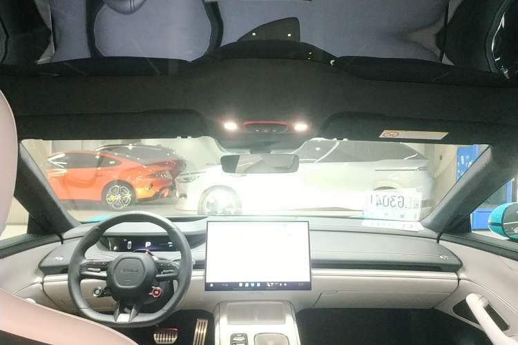 Used  SU7 2024 Four-Wheel Drive Ultra-Long Range Advanced Intelligent Driving Max Edition
