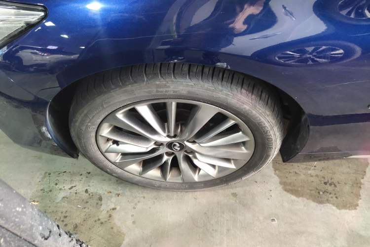 Used Infiniti Q50L 2018 2.0T Enjoyment Version China VI Standard
