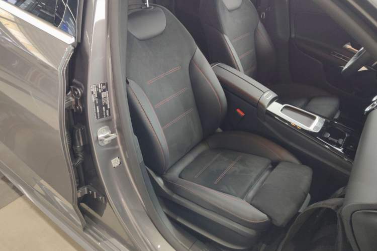 Used Mercedes-Benz A-Class 2025 A 200 L Fashion Model
