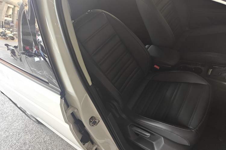 Used Volkswagen Touran 2018 Volkswagen Touran L 280TSI DSG Comfort Edition 7 Seats China V Emission Standard
