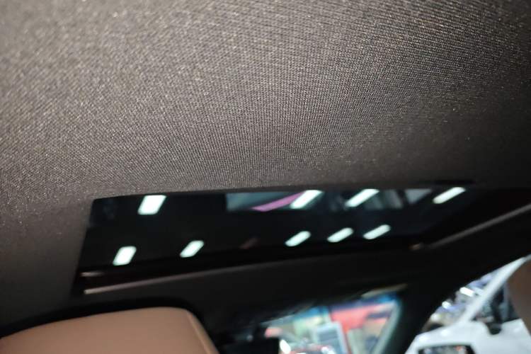 Used Lexus ES 2025 300h Deluxe Edition
