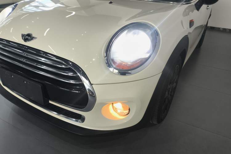 Used  MINI 2016 1.5T COOPER
