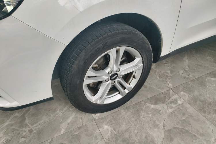 Used Wey VV5 2020 1.5T Two-Wheel Drive Color Pioneer
