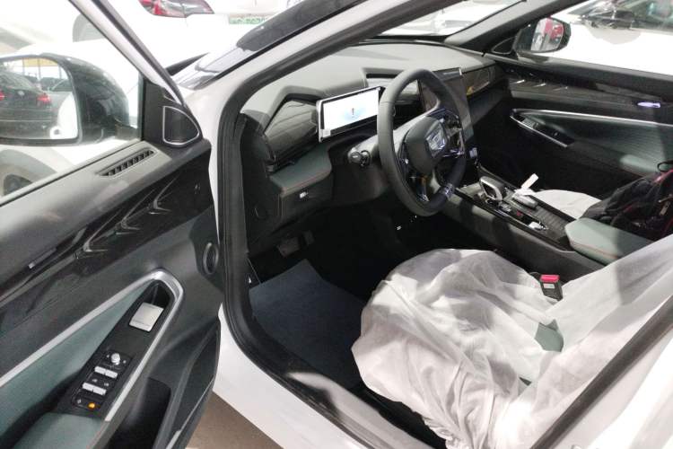 Used Geely Auto Emgrand X7 Sport 2024 1.5TD Smart Connect+
