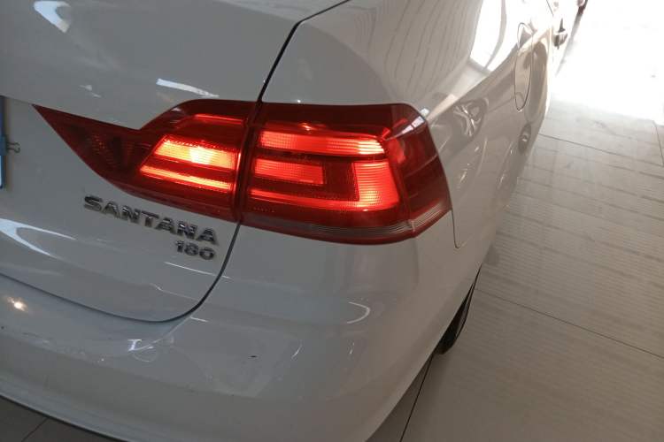 Used Volkswagen Santana 2016 1.6L Automatic Fashion Edition
