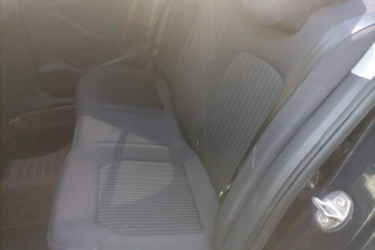 Used Volkswagen Jetta 2015 1.6L Manual Comfort Model