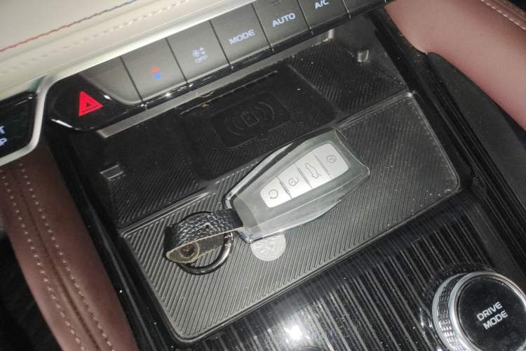 Used Geely Auto Monjaro L 2024 2.0TD High-Power Automatic Two-Wheel Drive Yunqi Version
