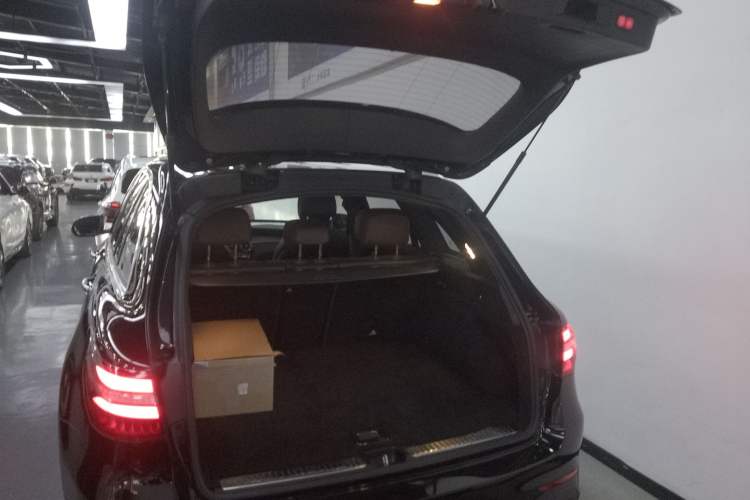 Used Mercedes-Benz GLC 2019 GLC 260 L 4MATIC Dynamic Model
