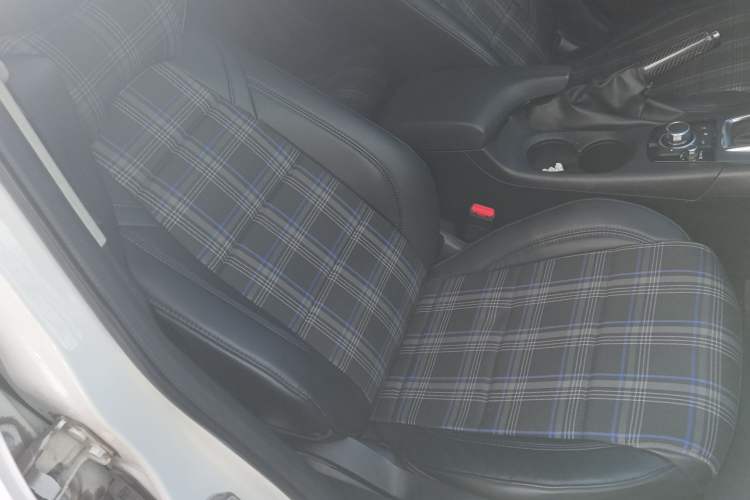 Used Mazda Mazda 3 Axela 2017 Sedan 1.5L Automatic Comfort Model Emission Standard China V