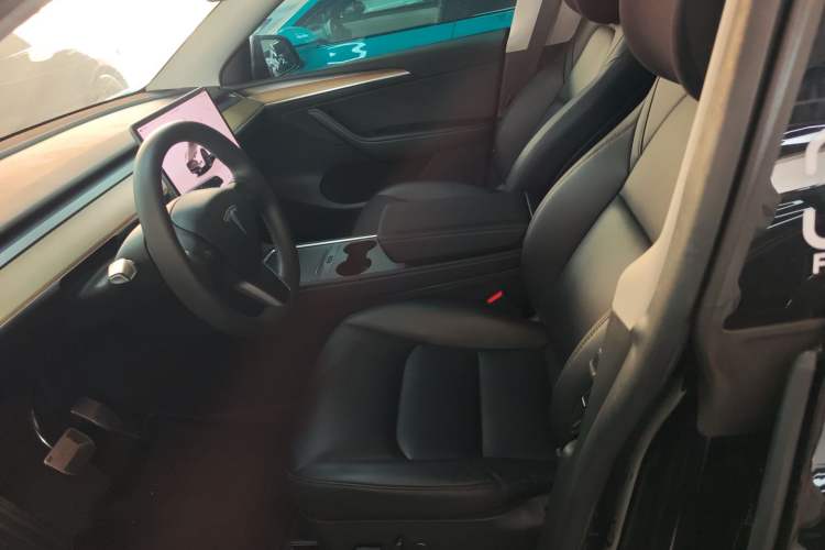 Used Tesla Model Y 2022 Rear-Wheel-Drive Version
