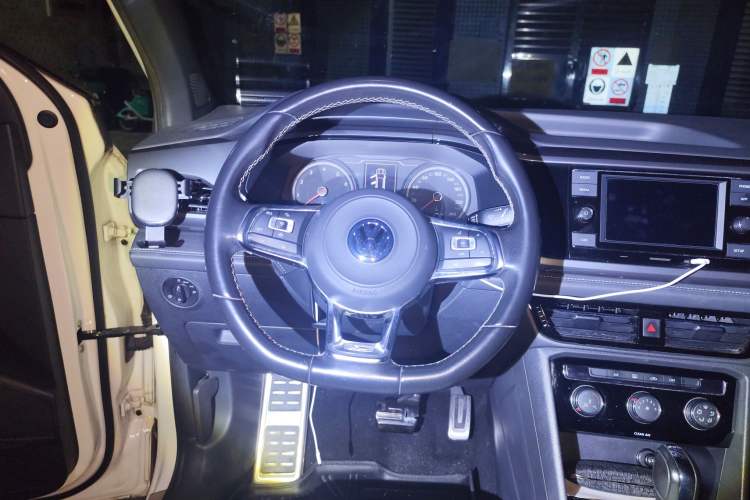 Used Volkswagen Tharu 2019 280TSI Two-Wheel Drive R-Line China VI Standard
