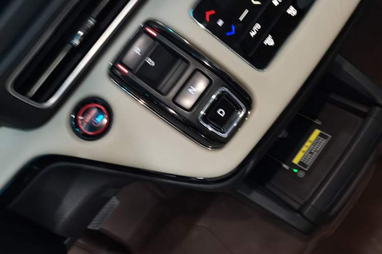 Used Honda Elysion 2022 2.0L eHEV Luxury Edition