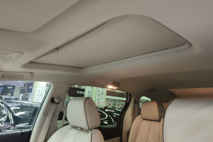 Used Buick GL8 2021 Land Cruiser Executive Class 652T Luxury Model