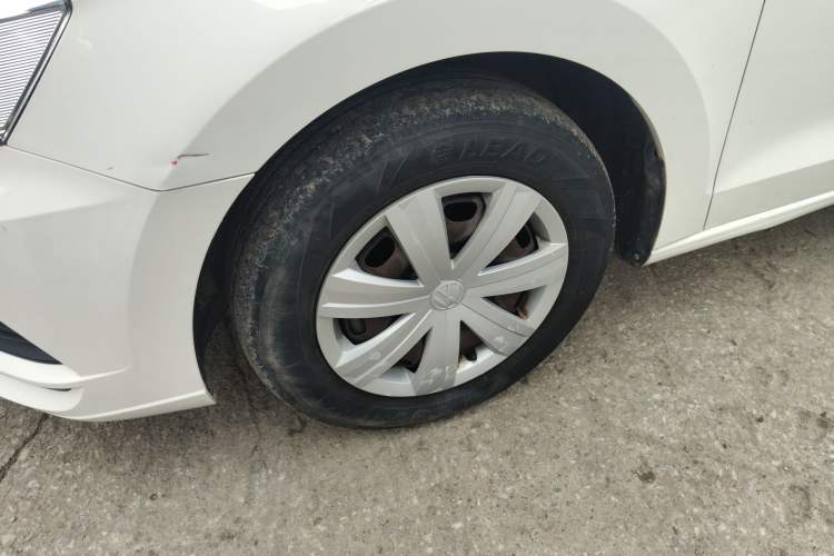 Used Volkswagen Jetta 2017 1.5L Manual Fashion Edition
