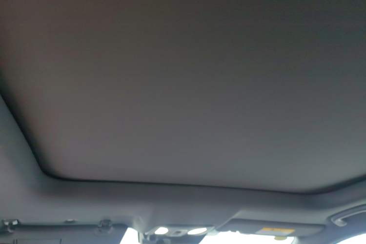 Used Changan UNI-V 2024 1.5T Prestige Edition
