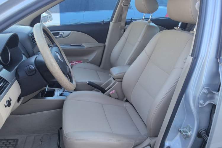 Used Buick Excelle 2013 1.5L Automatic Classic Model
