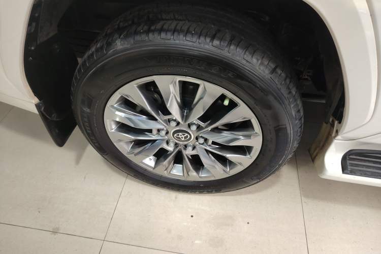 Used Toyota Land Cruiser 2022 3500 3.5T GXR with 20 Wheels Velvet Finish No Creep—Middle East
