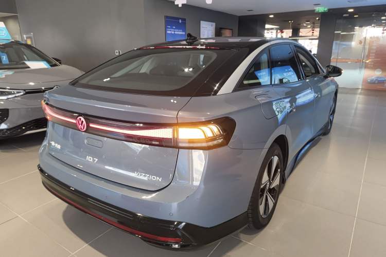 Used Volkswagen ID.7 VIZZION 2024 AIR model