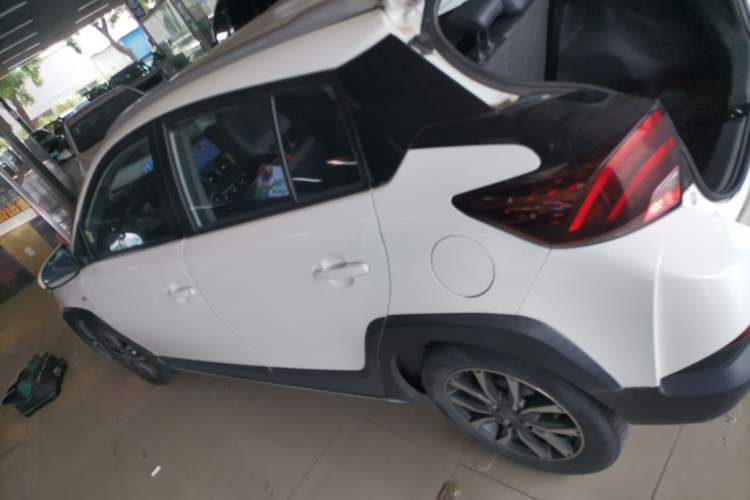 Used Toyota YARiS L 2020 X-Trail X 1.5L CVT Luxury Edition
