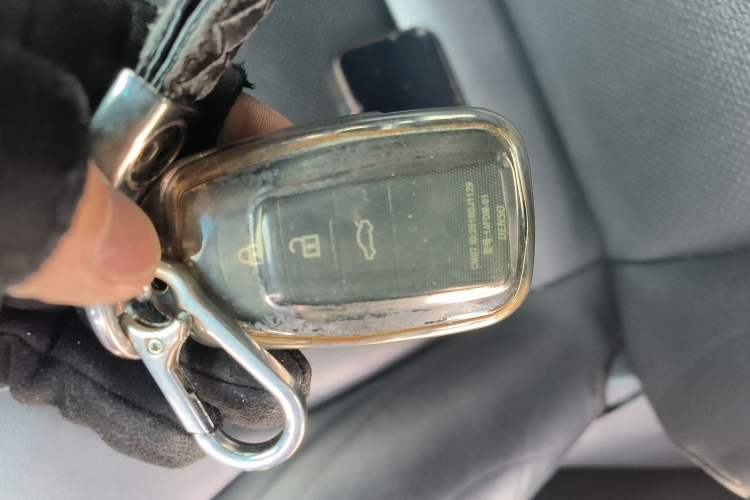 Used Toyota Camry 2021 2.0G Luxury Edition
