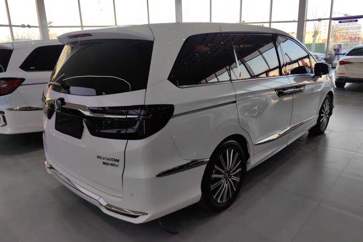 Used Honda Elysion 2022 2.0L eHEV Luxury Edition

