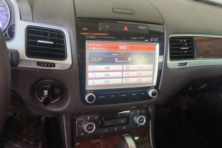 Used Volkswagen Touareg 2011 3.0 TSI Standard Version