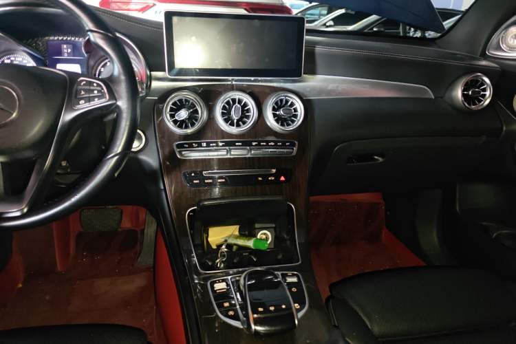 Used Mercedes-Benz GLC 2016 GLC 260 4MATIC Dynamic Edition
