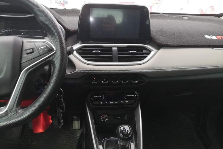 Used Baojun 510 2019 1.5L Manual Enjoyment Model 77kW China VI Emission Standard