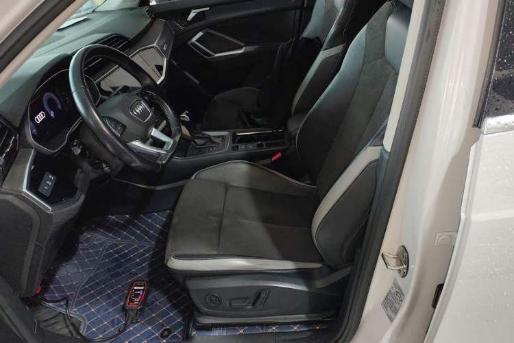 Used Audi Q3 2021 35 TFSI Fashion Dynamic Model