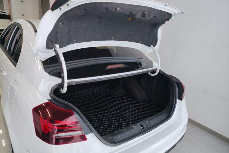 Used Geely Auto Emgrand 2021 UP 1.5L CVT Luxury Model
