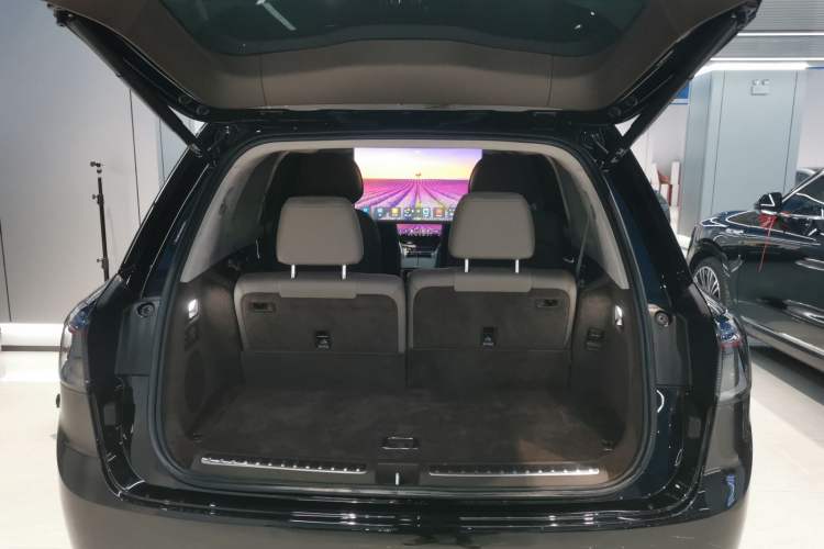 Used Hima AITO M9 2025 Extended-Range Ultra Version 52 kWh 6-Seater
