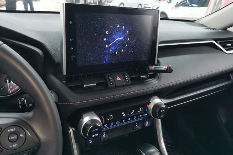 Used Toyota RAV4 2022 2.0L CVT Two-Wheel Drive Fashion Plus Edition
