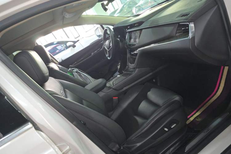 Used Cadillac XT5 2016 25T Luxury Model
