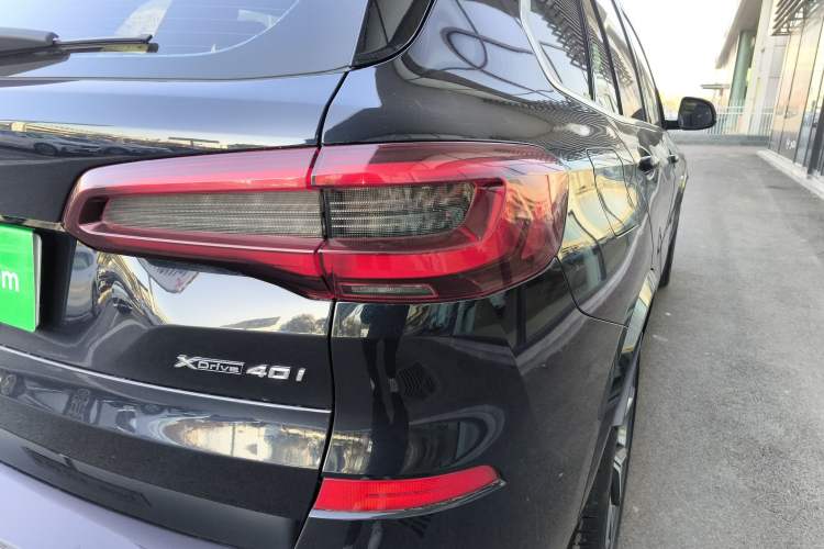 Used BMW X5 2021 xDrive40i Luxury Model with M Sport Package
