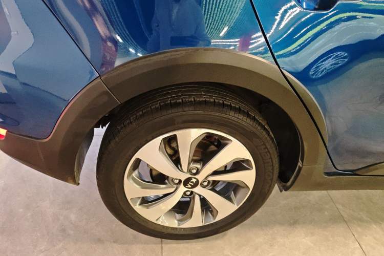 Used Kia KX Cross 2017 1.4L AT GLS