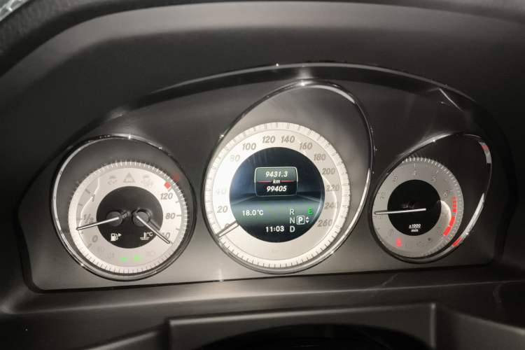 Used Mercedes-Benz GLK-Class 2013 GLK 300 4MATIC Dynamic Sunroof Model