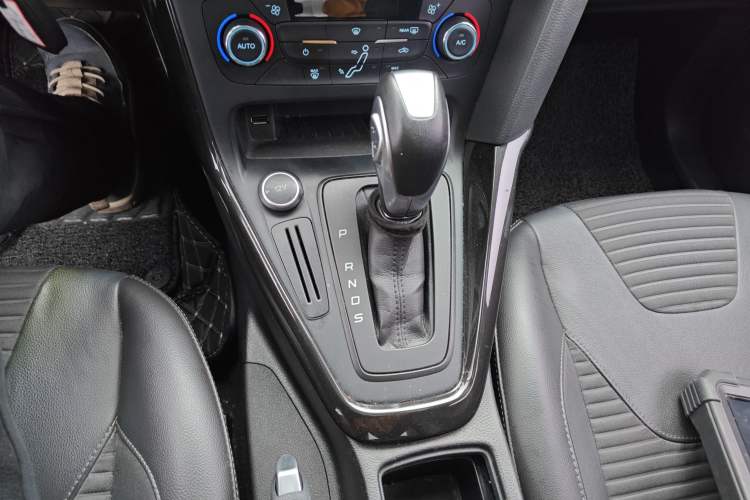 Used Ford Focus 2017 Sedan 1.6L Automatic Fashion Edition Smart Drive Version