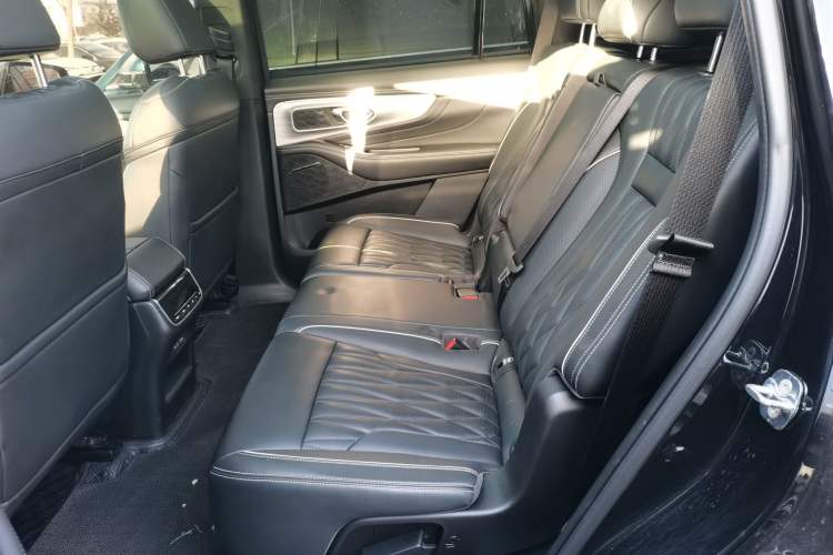 Used GAC Trumpchi GS8 2022 Linghang Series 2.0 TGDI Two-Wheel-Drive Luxury Smart Connectivity Version (7 Seats)
