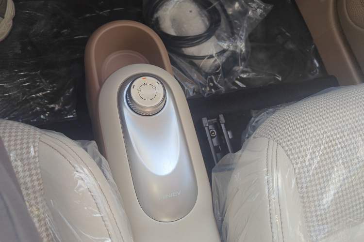 Used Wuling Hongguang MINIEV 2025 Four-Door Version Advanced Edition
