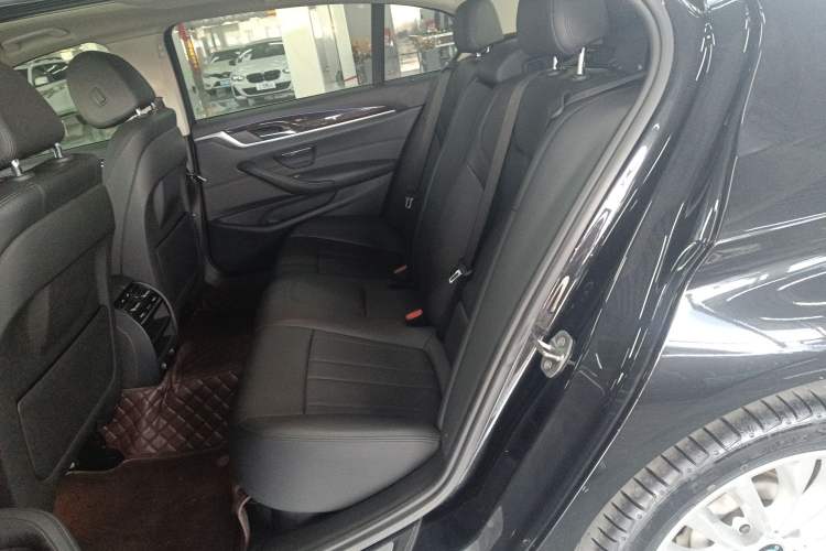 Used BMW 5 Series 2018 525Li Luxury Package